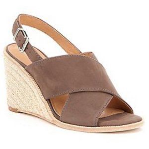Antonio Melani Darla sandals